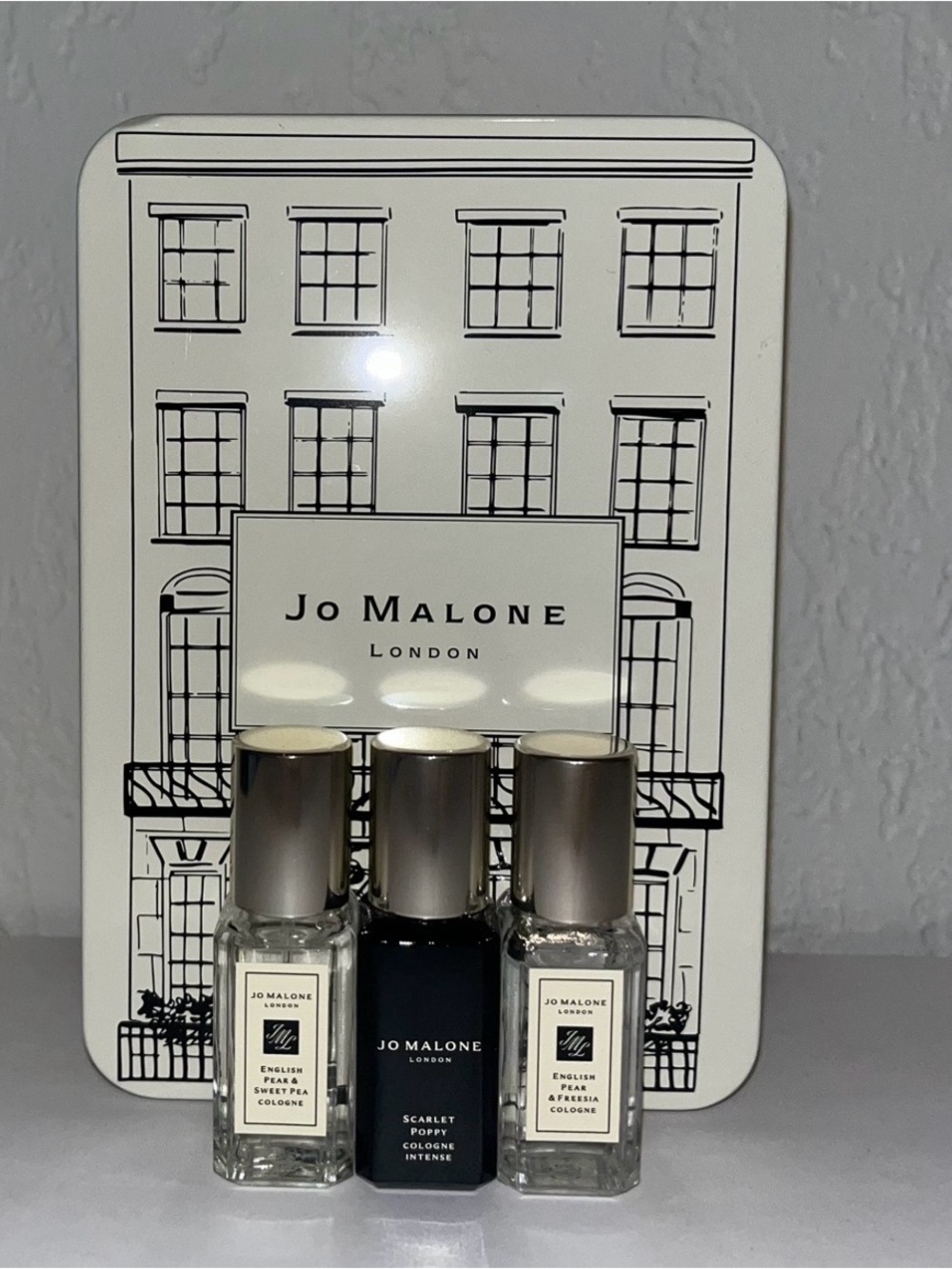 Trio Tin set